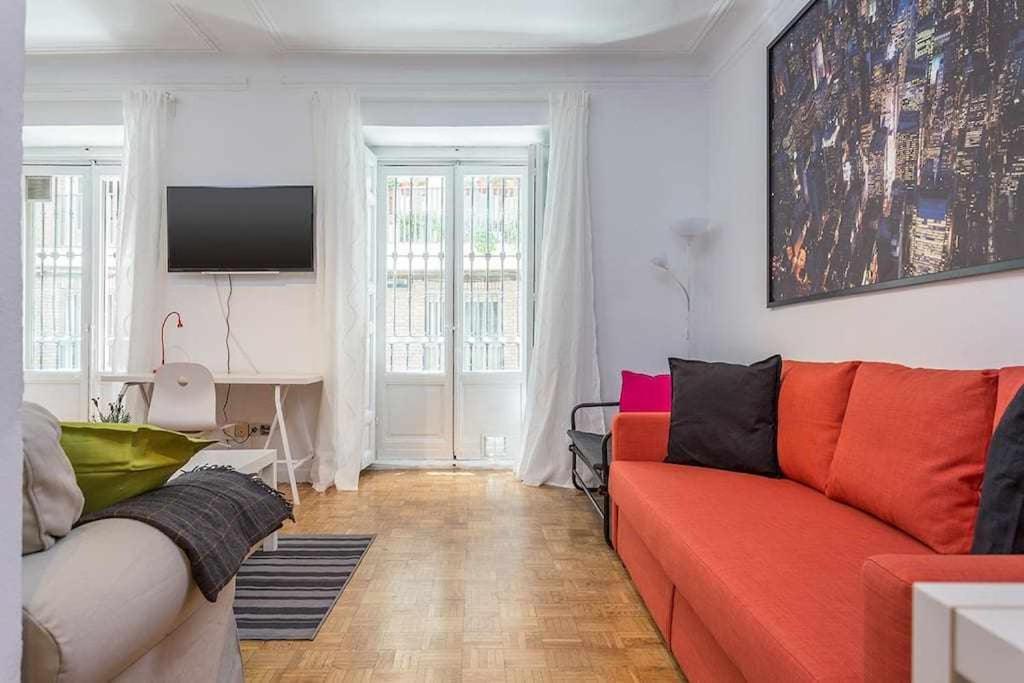 Апартаменты Apartamento Confortable En Atocha Мадрид Экстерьер фото