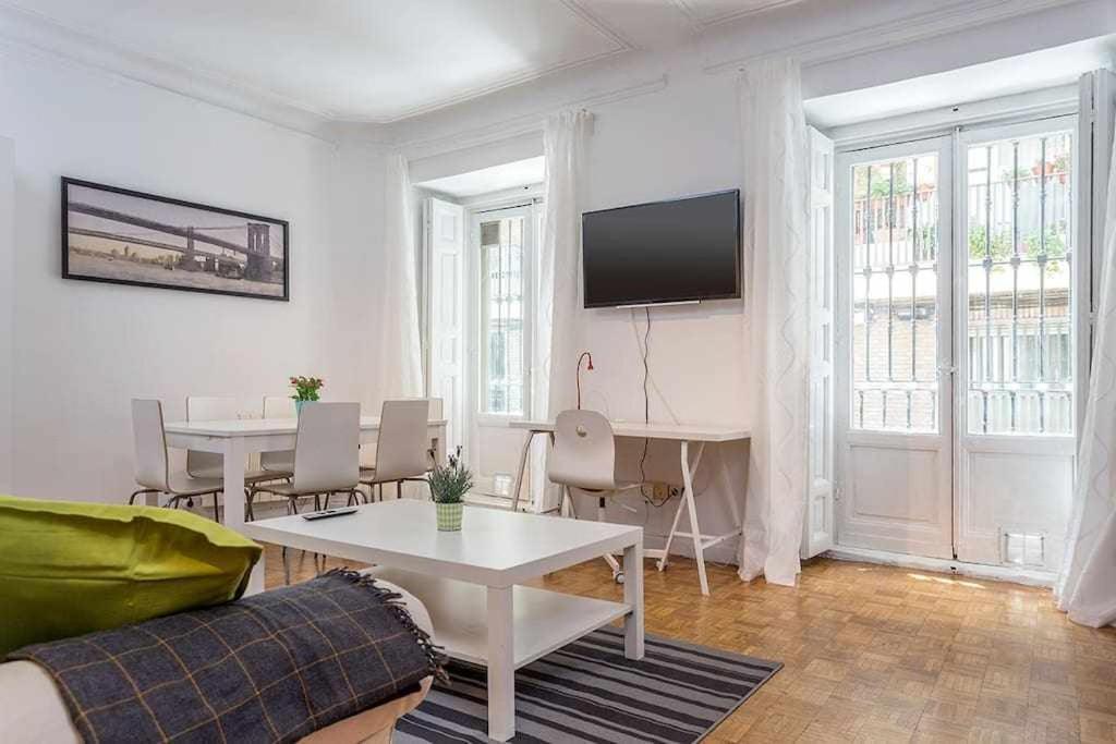 Апартаменты Apartamento Confortable En Atocha Мадрид Экстерьер фото