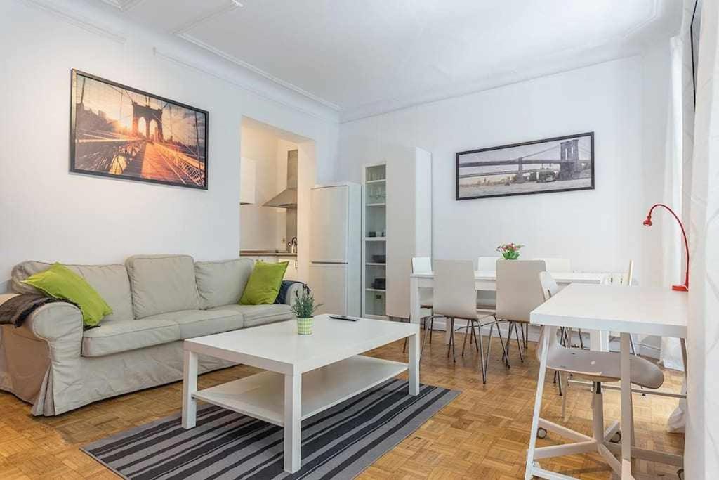 Апартаменты Apartamento Confortable En Atocha Мадрид Экстерьер фото